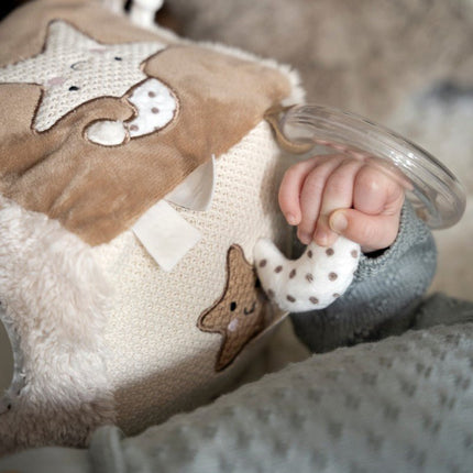 Activiteiten kubus Heaven clay/warm linen koop je bij Babywinkel