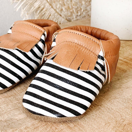 Baby Dutch Baby Schoentjes Gestreept Zwart/Wit - Baby Dutch - Babywinkel - 8719558449545