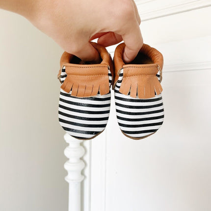 Baby Dutch Baby Schoentjes Gestreept Zwart/Wit - Baby Dutch - Babywinkel - 8719558449545
