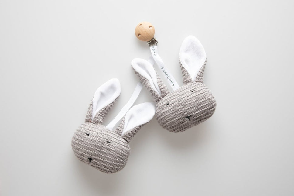 Bamboom Knuffel Met Clip Warm Grijs koop je bij Babywinkel