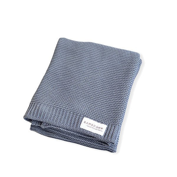 Bamboom Wiegdeken Gebreid Knitted Grijs 75x100cm koop je bij Babywinkel