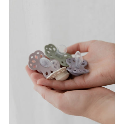 BIBS Speen Maat 2 Silicone Symmetrical Blossom/Dusky Lilac 2st - BIBS - Babywinkel - 5713795243747