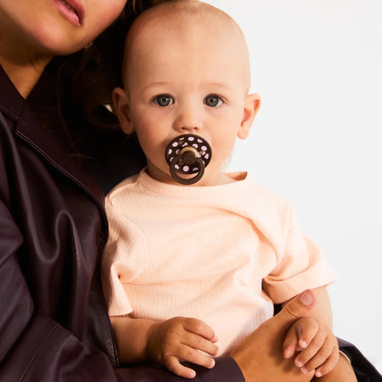 BIBS Spenen Maat 1 Studio Colour Polka Latex Ivory/Black 2st koop je bij Babywinkel
