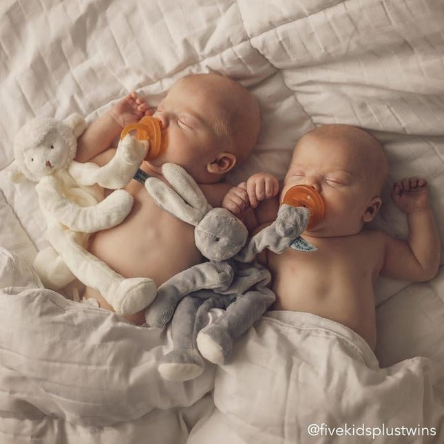 Bunnies By The Bay Knuffeldoekje Lammetje 25cm koop je bij Babywinkel