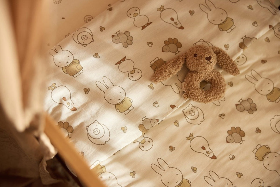 Dekbedovertrek met sloop - Nijntje Family Farm koop je bij Babywinkel