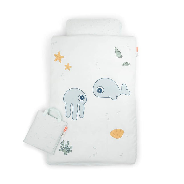 Done by Deer Dekbedovertrek Sea Friends Jelly & Wally Blue koop je bij Babywinkel