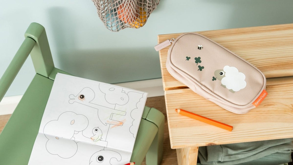 Done By Deer Pennen Etui Tiny Farm Powder koop je bij Babywinkel