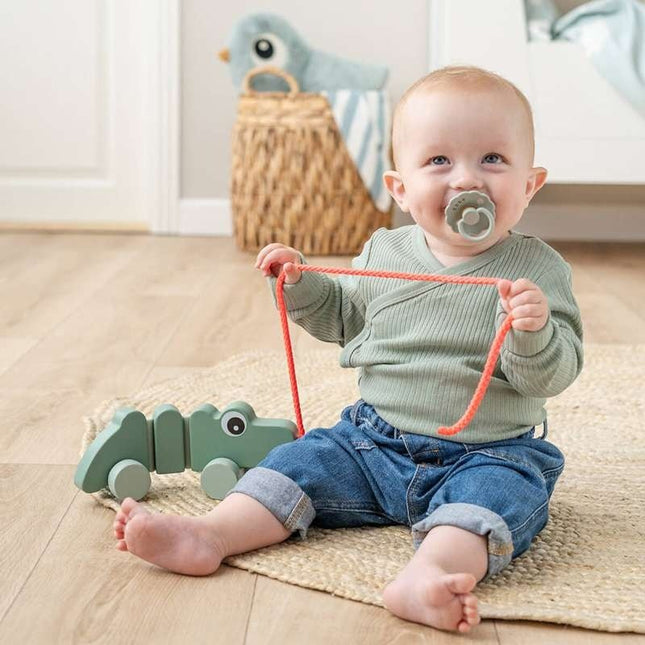 Done by Deer Pull along wiggle toy Croco Green - Done by Deer - Babywinkel - 5712643050896