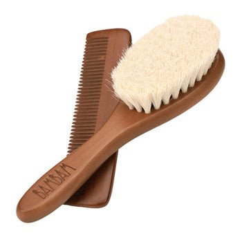 Eco Friendly Dark Brush & Comb on card - Babywinkel - 8711811113767