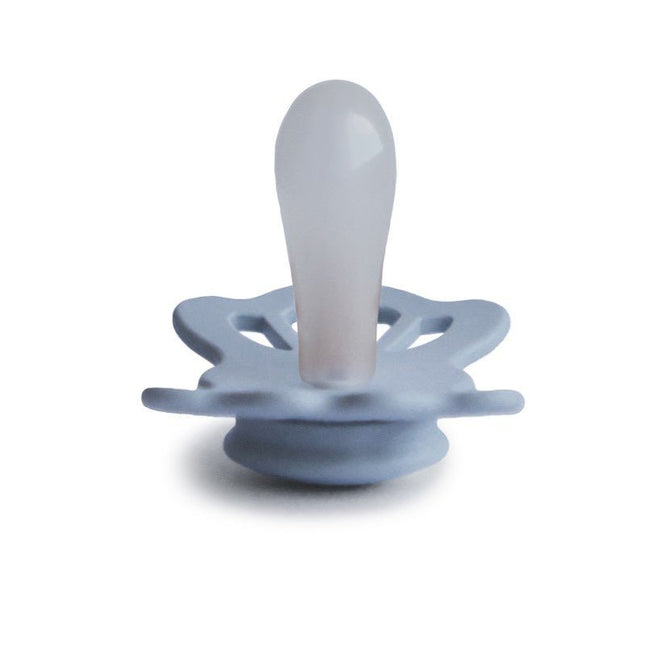 Frigg Speen Maat 1 Lucky Symmetrical Powder Blue Silicone - Frigg - Babywinkel - 5715239018034