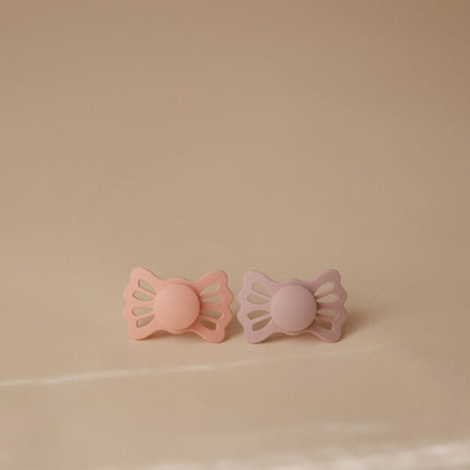 Frigg Speen Maat 2 Lucky Pretty Peach/Primrose Silicone 2 - Pack - Frigg - Babywinkel - 5715239022345