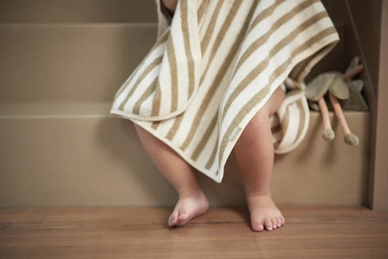 Jollein Badjas Gestreept Terry Olive Green koop je bij Babywinkel