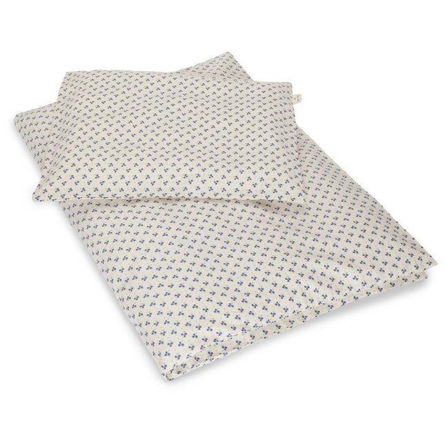 Konges Slojd Dekbedovertrek Junior Blue Bell 140x100cm koop je bij Babywinkel