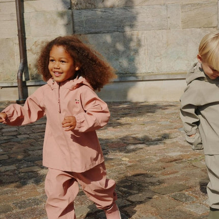 Konges Slojd Regenset Plainy Cameo Brown koop je bij Babywinkel