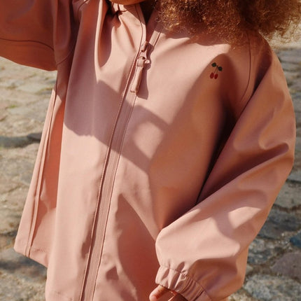 Konges Slojd Regenset Plainy Cameo Brown koop je bij Babywinkel