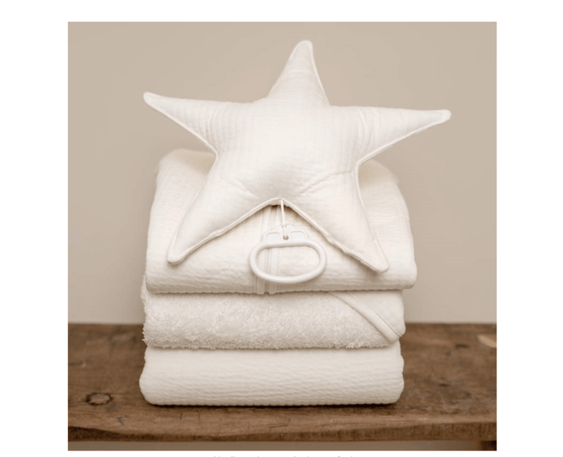 Little Dutch Aankleedkussenhoes Duitsland Pure Soft White koop je bij Babywinkel