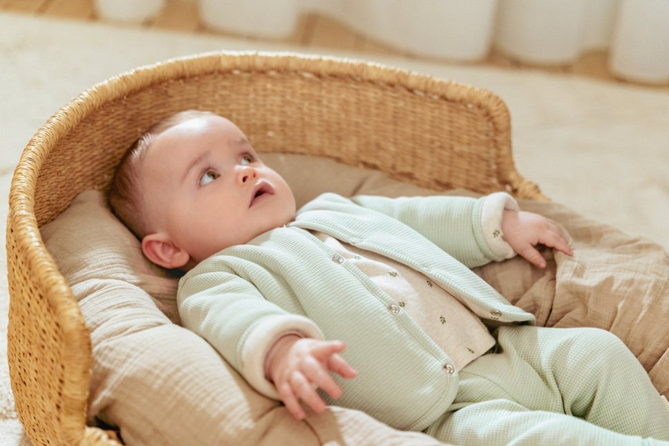 Little Dutch Baby Vestje Wafel Soft Green - Little Dutch - Babywinkel - 8720986873956
