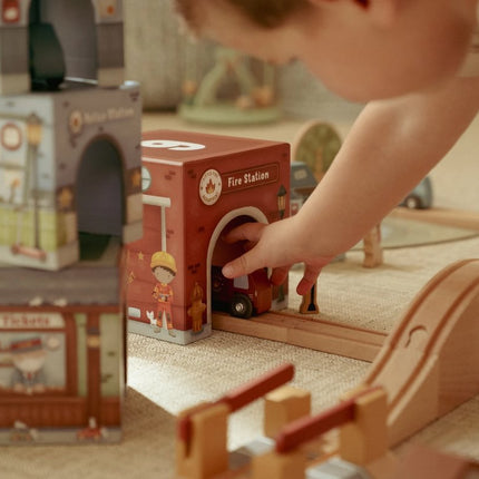 Little Dutch Stapeltoren Incl. 6 Auto's koop je bij Babywinkel