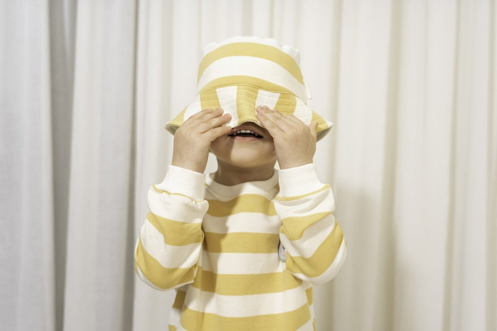 Little Dutch Zonnehoedje Baby Reversible Stripes/Farm Green - Little Dutch - Babywinkel - 8720847028068