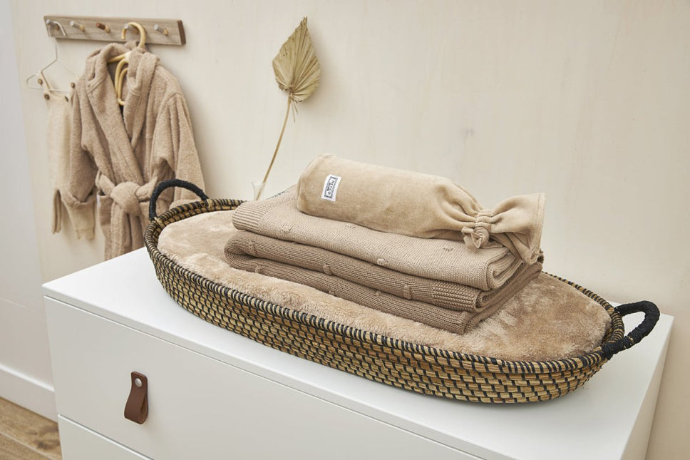 Meyco Ledikantdeken Mini Knots Sand - Meyco - Babywinkel - 4054703530797