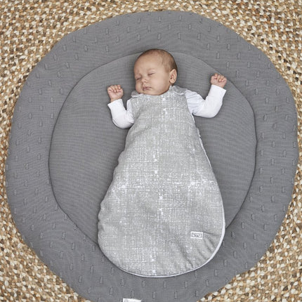 Meyco Slaapzak Baby Winter Rond 2 - Delig Fine Lines Grijs - Meyco - Babywinkel - 4054703103304