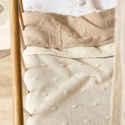 Meyco Wiegdeken Knots Teddy Soft Sand 75X100cm - Meyco - Babywinkel - 4054703166217