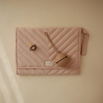 Mushie Aankleedkussen Blush - Mushie - Babywinkel - 810052460543