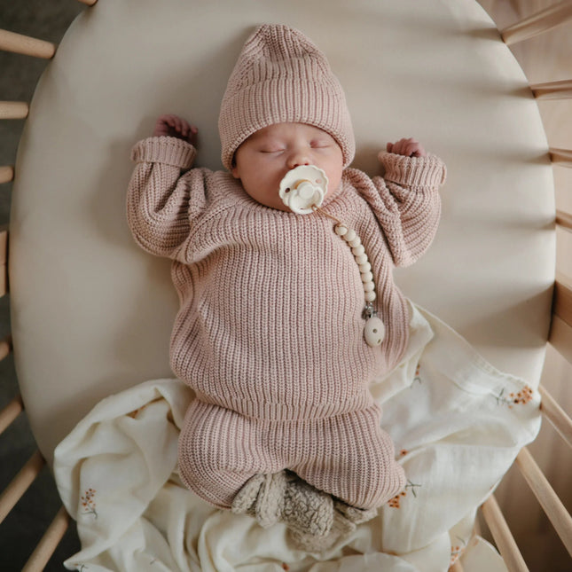 Mushie Baby Broekje Chunky Knit Blush koop je bij Babywinkel