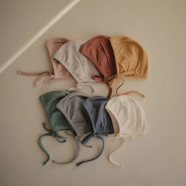 Mushie Babymutsje Bonnet Beige Melange - Mushie - Babywinkel - 810052465234