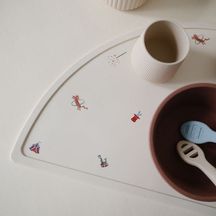 Mushie Placemat Circus koop je bij Babywinkel