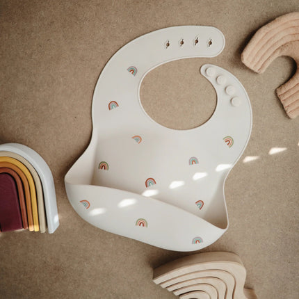 Mushie Slabbetje Silicone Rainbow - Mushie - Babywinkel - 810052460055