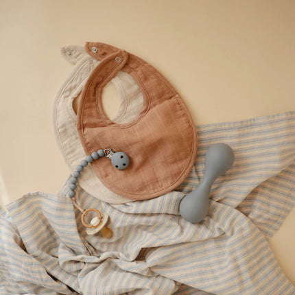 Mushie Slabbetje Tan/Fog 2St - Mushie - Babywinkel - 810052469584
