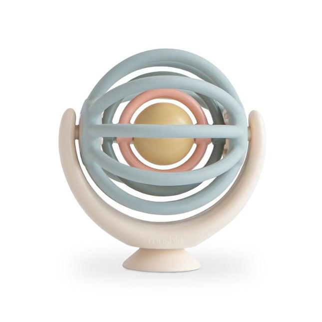 Mushie Spinner Bal met zuignap koop je bij Babywinkel