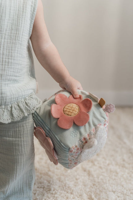 Nijntje Activiteitenkubus Lucky Blossom koop je bij Babywinkel