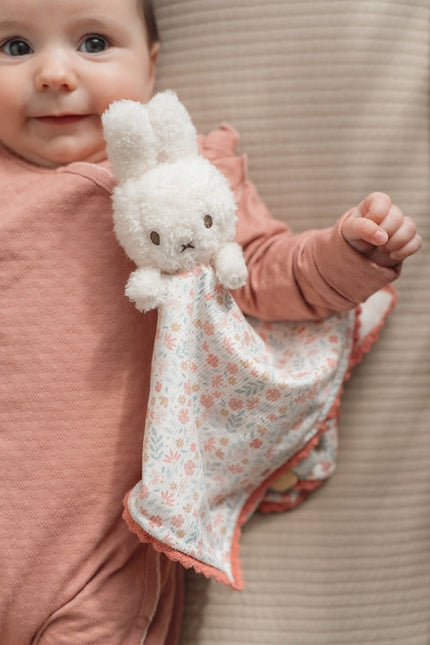 Nijntje Knuffeldoekje Lucky Blossom koop je bij Babywinkel