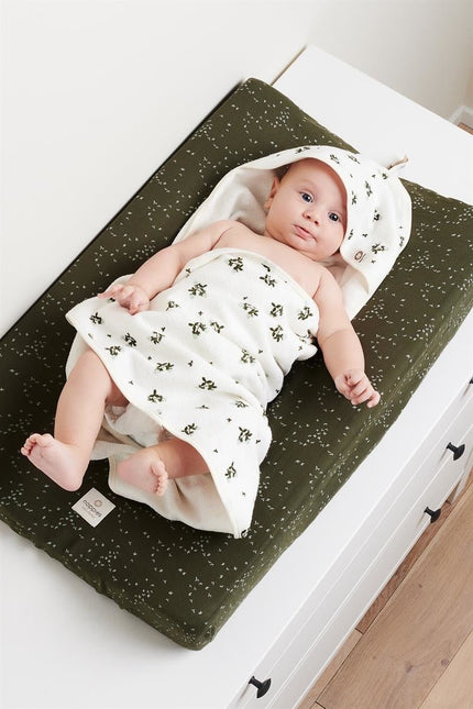Noppies Badcape Baby Badstof Bloeiende Klaver Beetle - Noppies - Babywinkel - 8719788634575