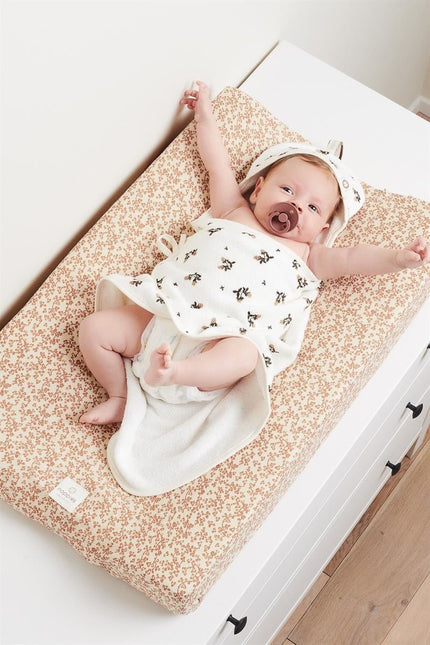 Noppies Badcape Baby Wikkelbaar Blooming Clover Badstof Jet Stream - Noppies - Babywinkel - 8719788634582