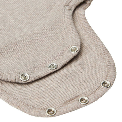 Noppies Romper Lange Mouwen Rib Nino Taupe Melange koop je bij Babywinkel