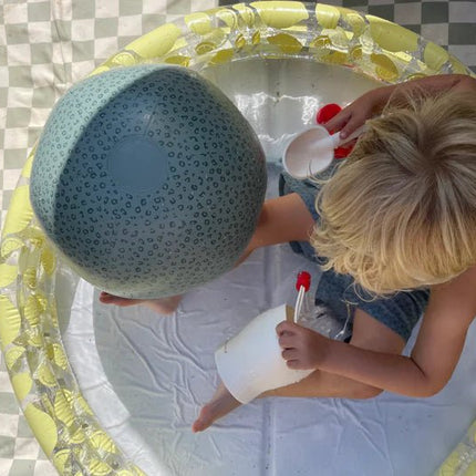 Swim Essentials Green Leopard Strandbal – 51 cm koop je bij Babywinkel
